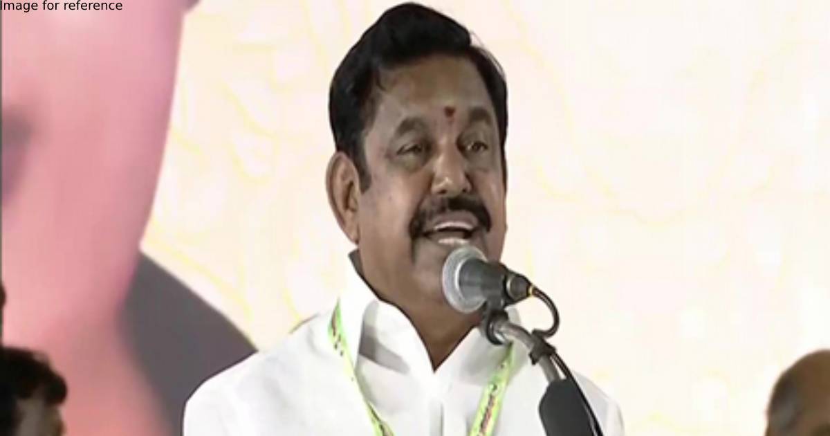 EPS accuses OPS, Stalin of planning to 'destroy' AIADMK office